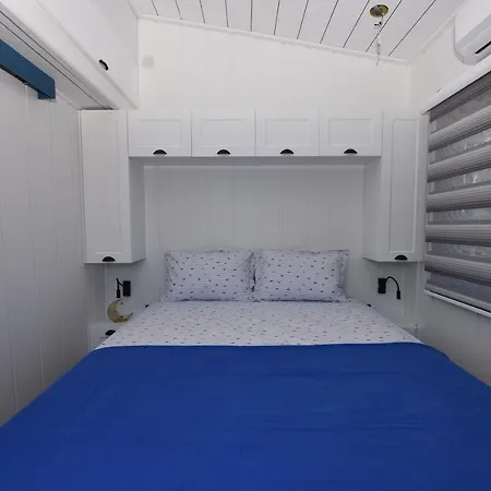 Arkaya Tinyhouse Villa *